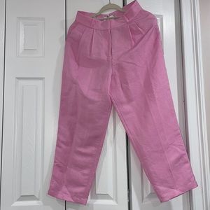 Side pockets, belt loops Waist 14’, hips 21’, leg length 24’